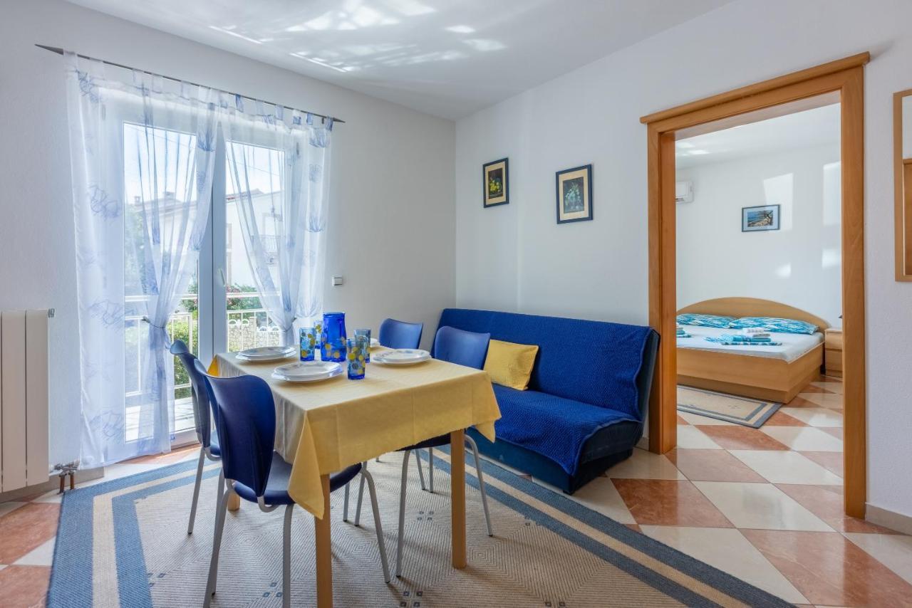 Apartmani Jaric Новий Винодольський Екстер'єр фото
