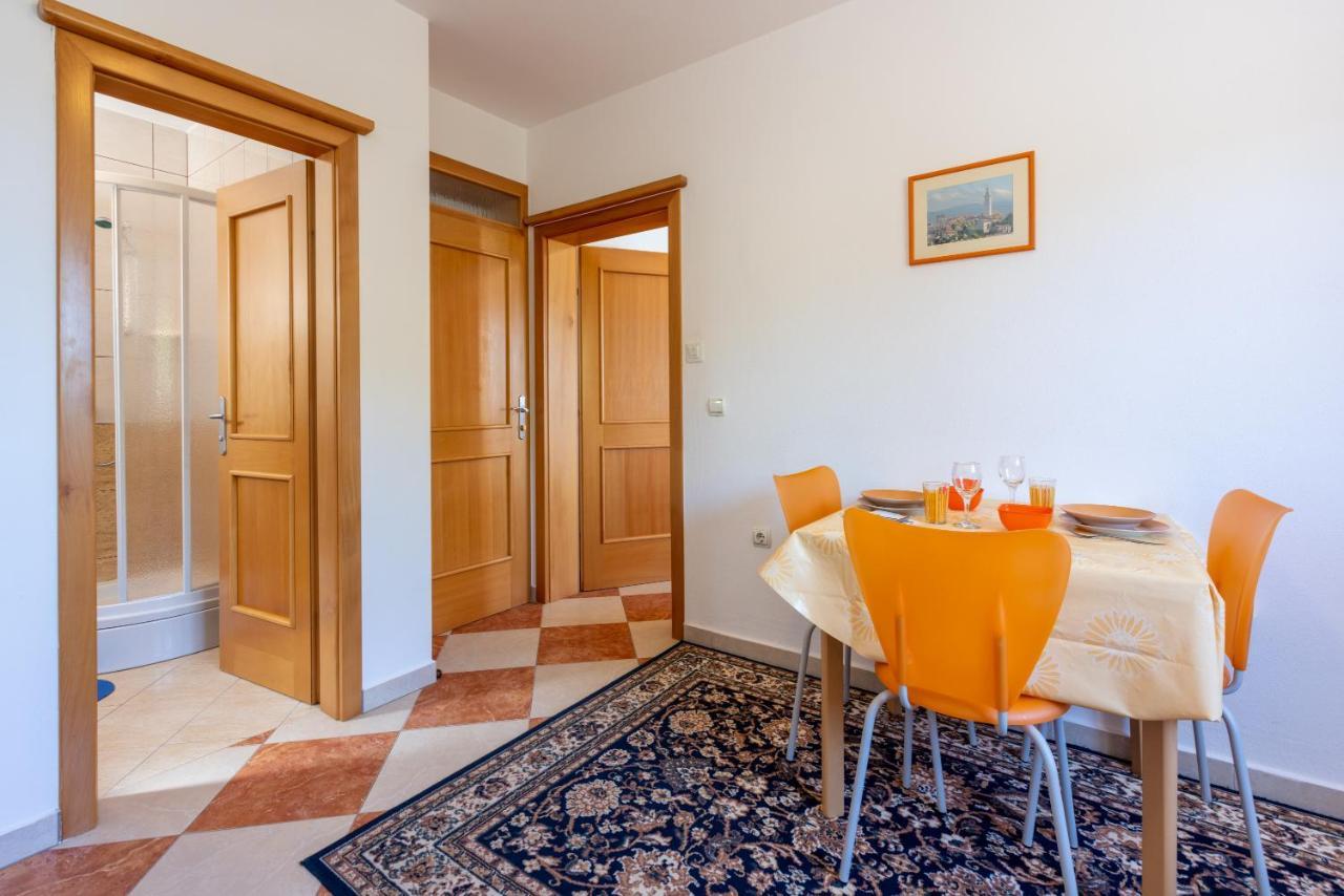 Apartmani Jaric Новий Винодольський Екстер'єр фото
