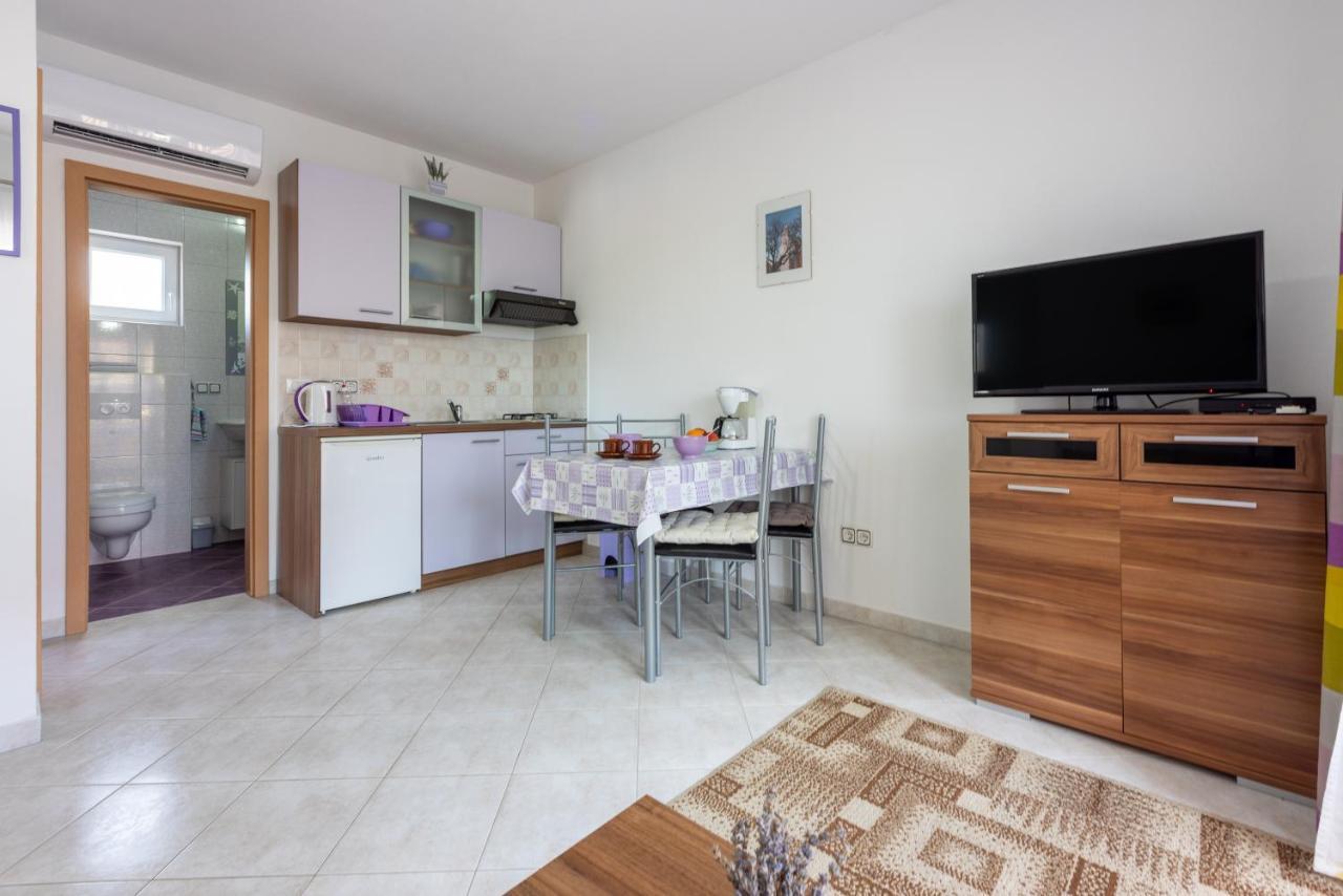 Apartmani Jaric Новий Винодольський Екстер'єр фото