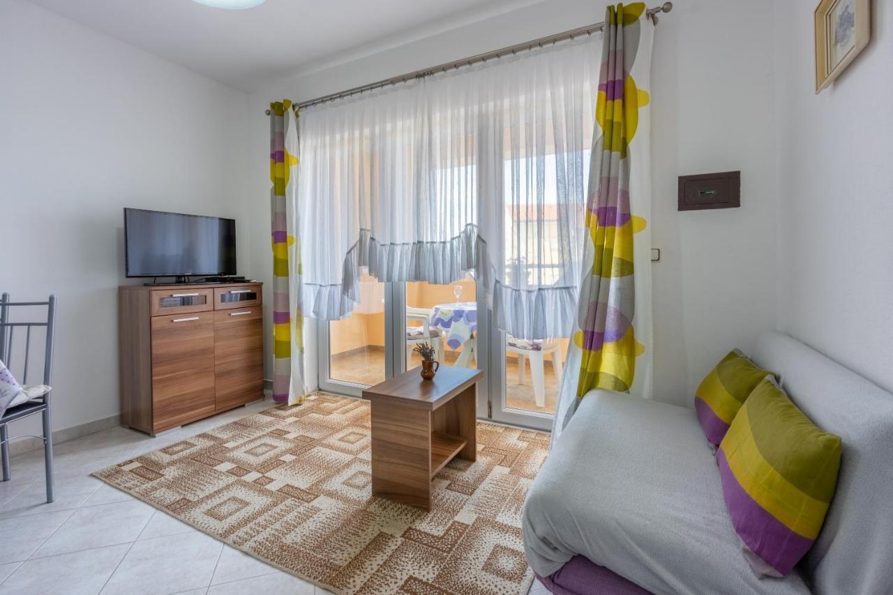 Apartmani Jaric Новий Винодольський Екстер'єр фото