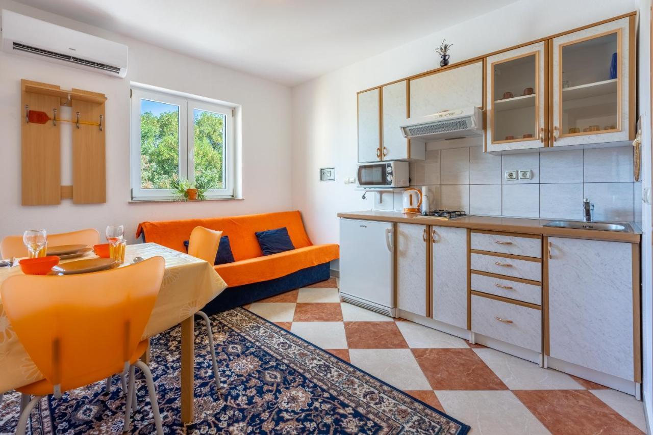 Apartmani Jaric Новий Винодольський Екстер'єр фото
