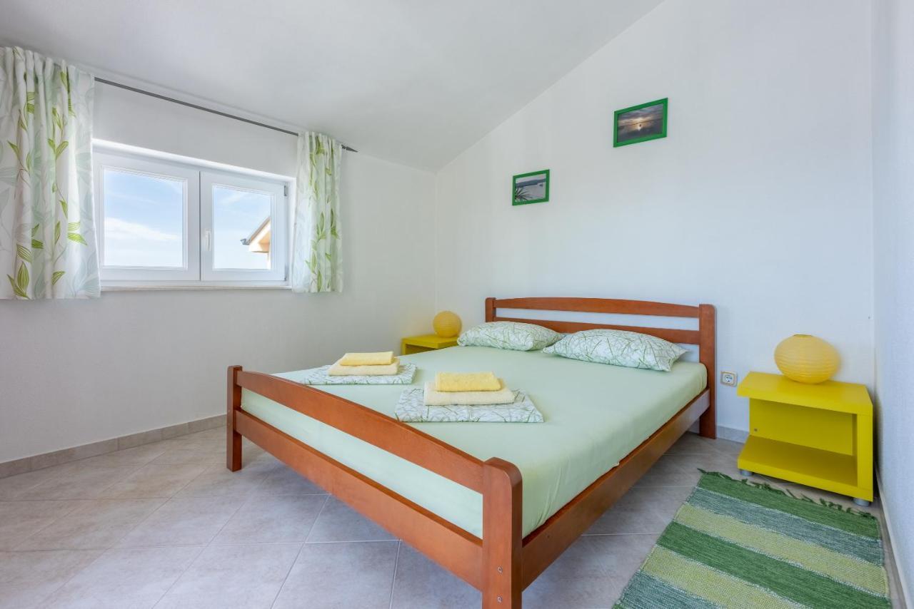 Apartmani Jaric Новий Винодольський Екстер'єр фото
