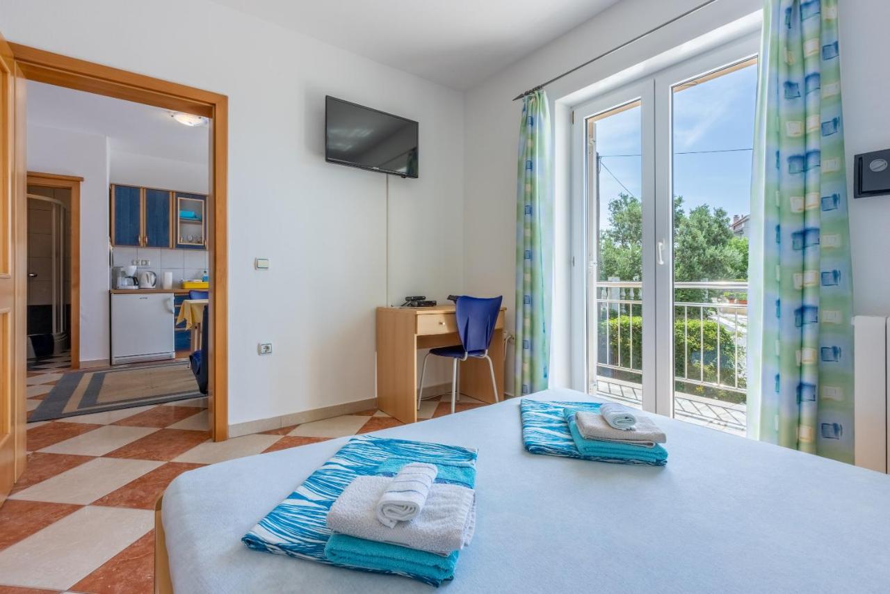 Apartmani Jaric Новий Винодольський Екстер'єр фото