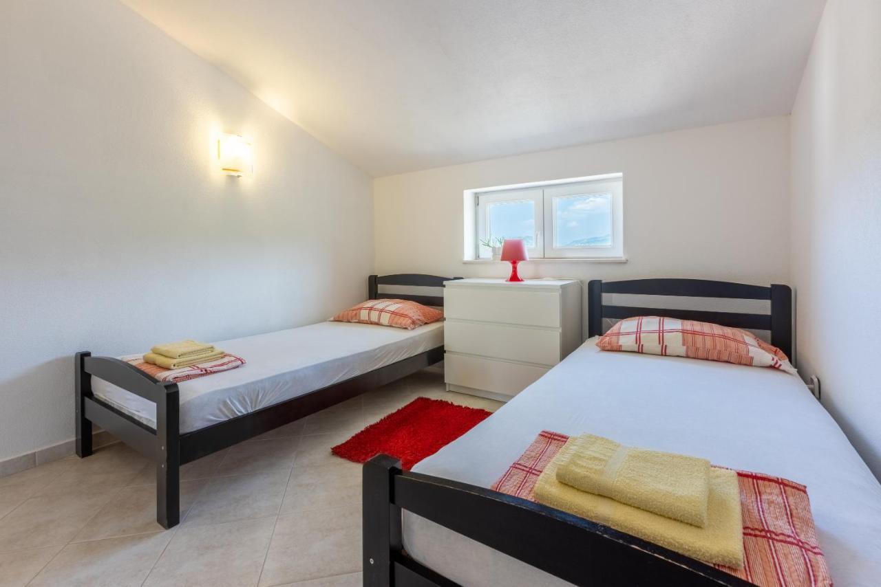 Apartmani Jaric Новий Винодольський Екстер'єр фото