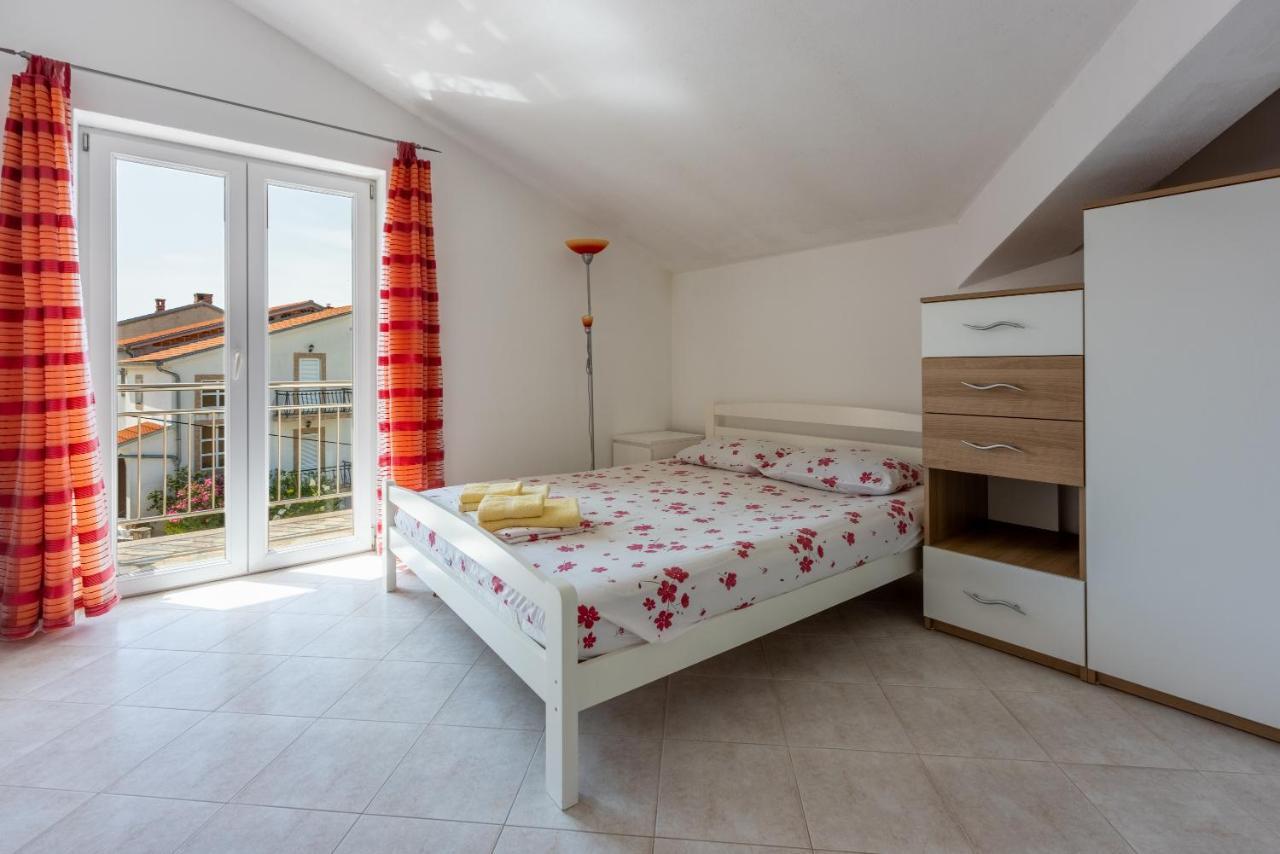 Apartmani Jaric Новий Винодольський Екстер'єр фото